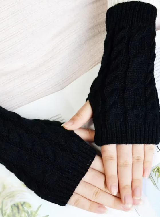 Short Cable Knit, Fingerless Nail Sleeve (1 Sleeve Not a Pair ...